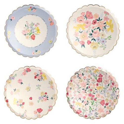 English Garden Dinner Plates with Guest Napkins