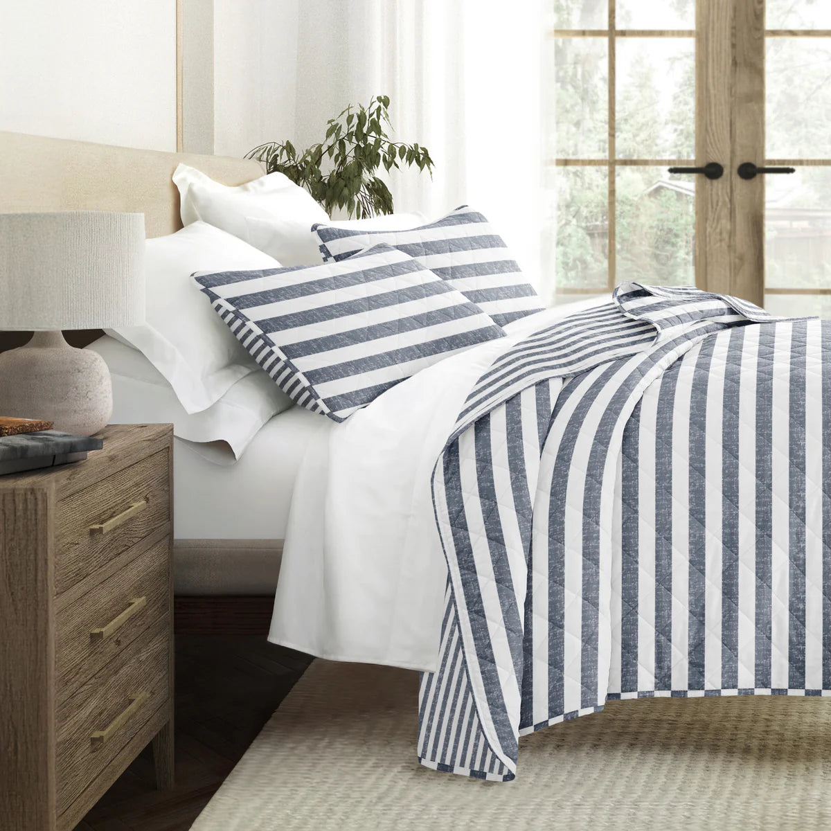 Classic Stripe Patterned Quilted Coverlet Set