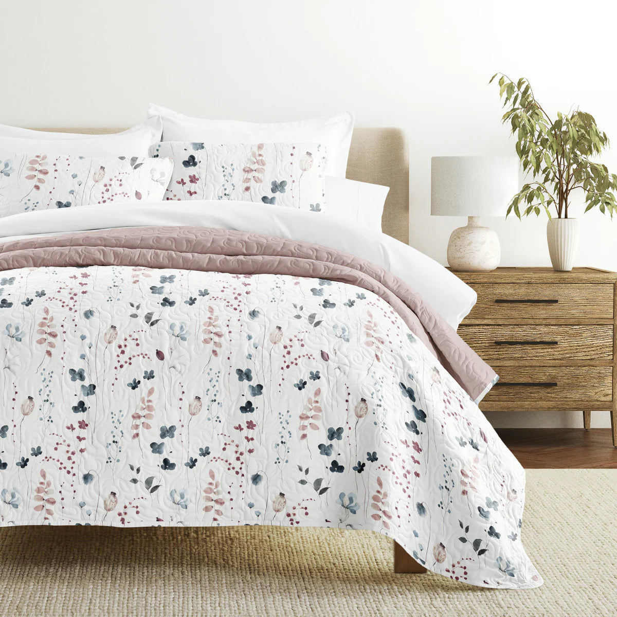 Poppy Bloom Patterned Quilted Coverlet Set