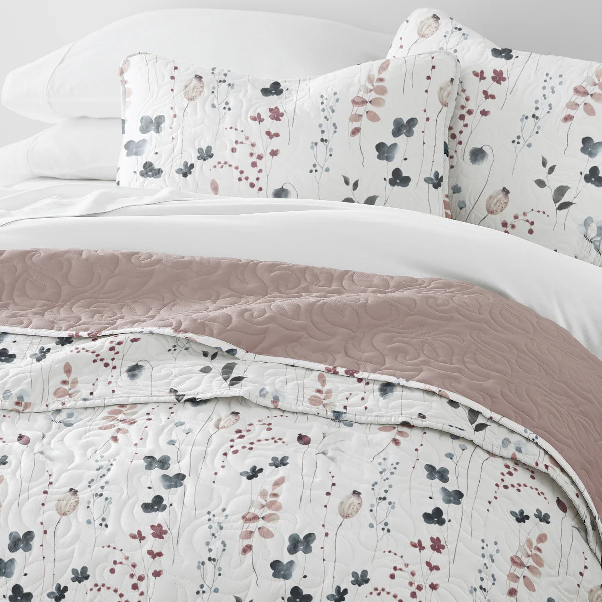 Poppy Bloom Patterned Quilted Coverlet Set