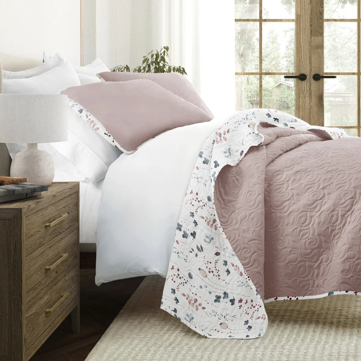 Poppy Bloom Patterned Quilted Coverlet Set