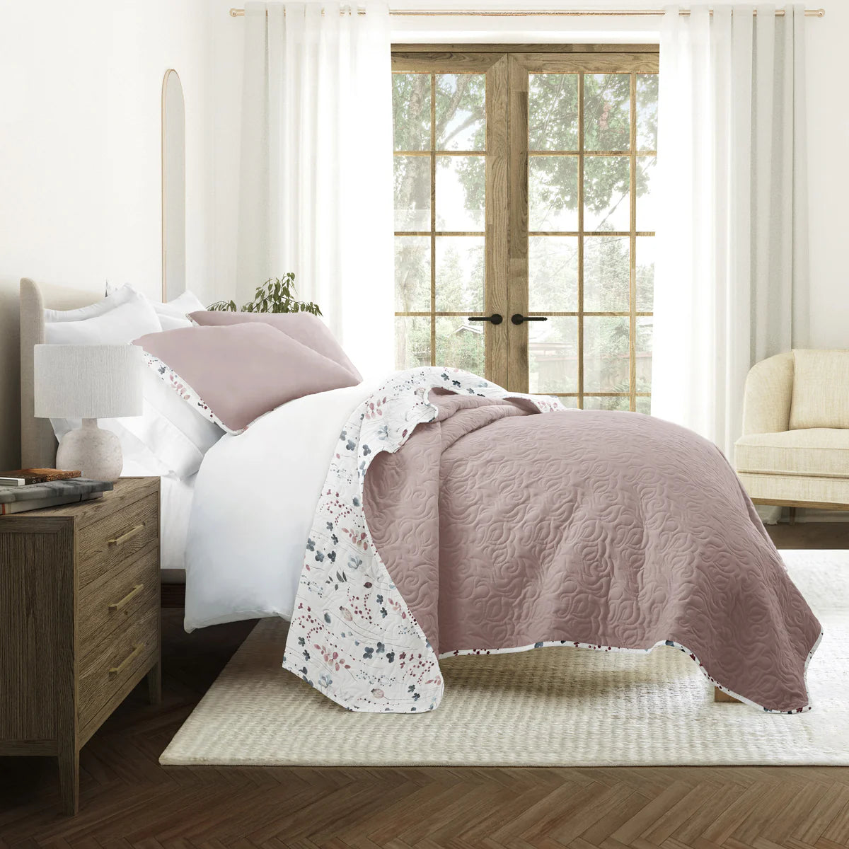 Poppy Bloom Patterned Quilted Coverlet Set