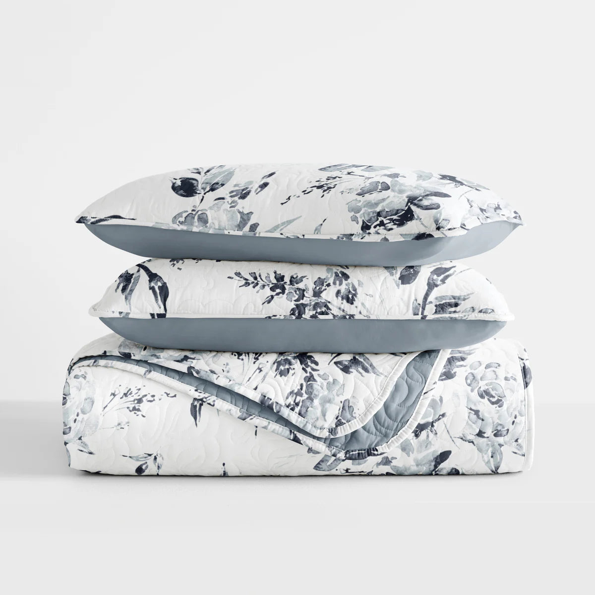 Rose Garden Patterned Quilted Coverlet Set