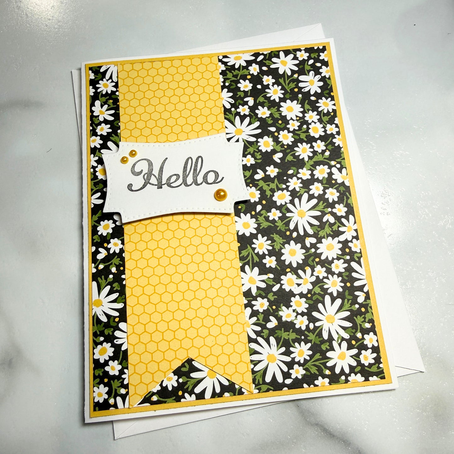 Floral Daisy "Hello" Card